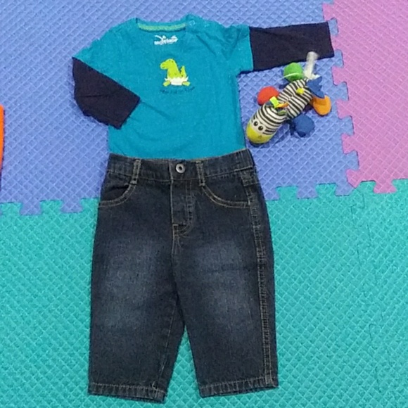 Infant Jean pants and long sleeve onesie - Picture 1 of 2